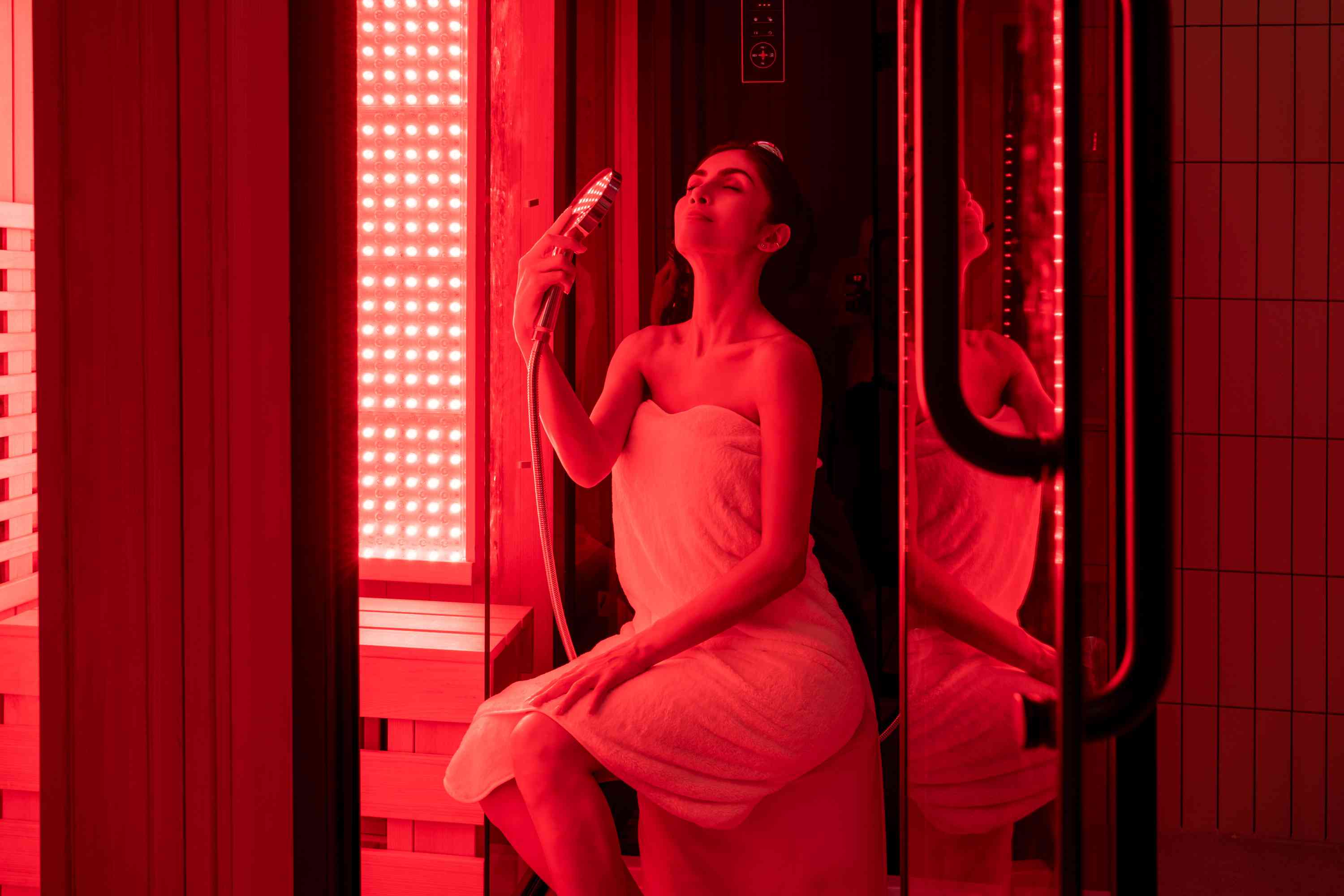 Voice control Red LED Light Therapy Sauna Device